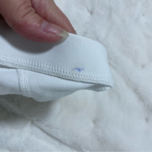 Lululemon white sports bra - Picture 4 of 4